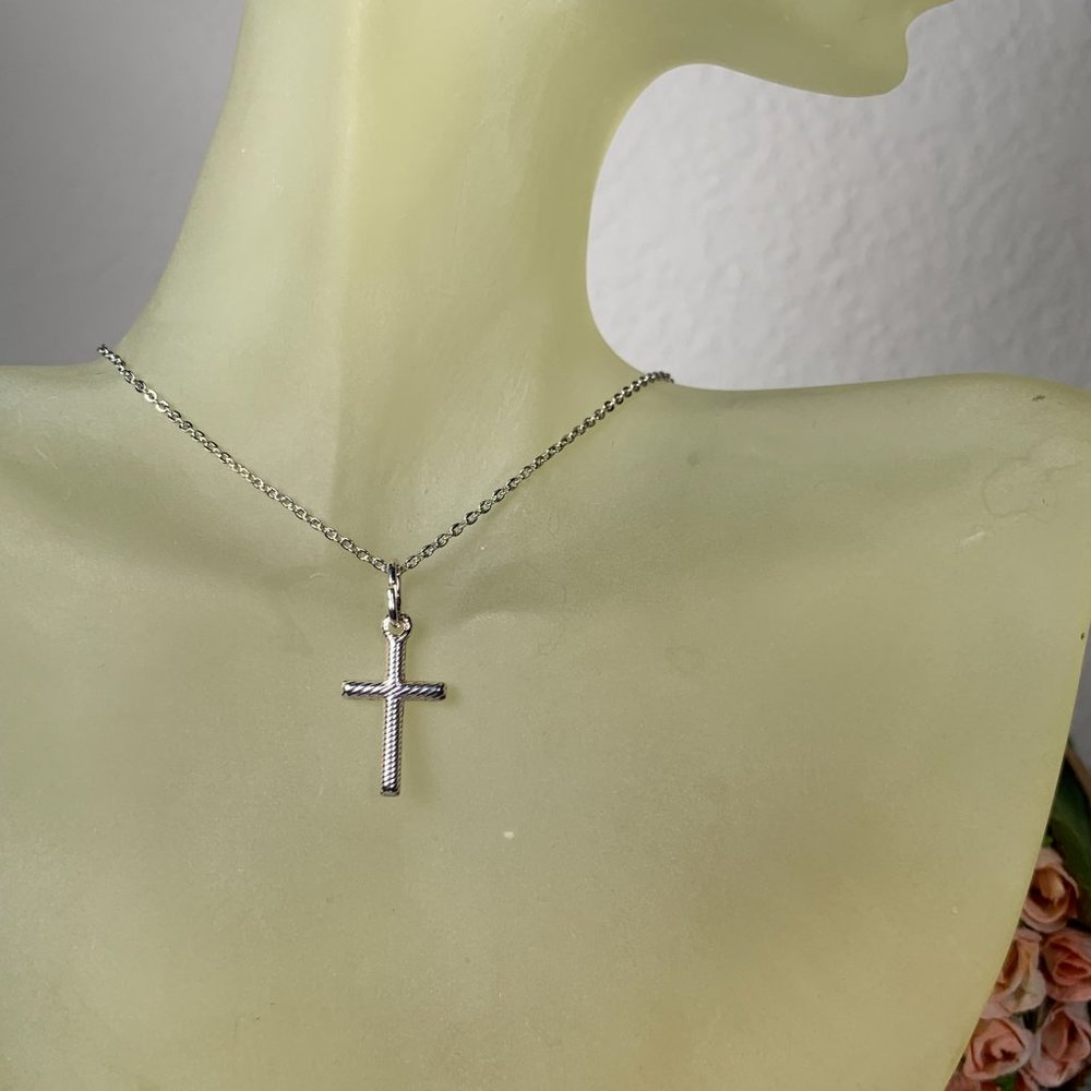 NEW Italian Real Silver Cross + Silver Tone Chain